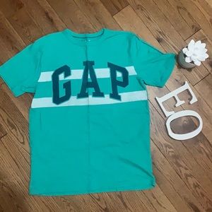 Gap T-shirt